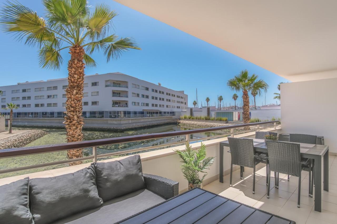 Lucky Star Marina Apartment, With Pool 拉哥斯 外观 照片