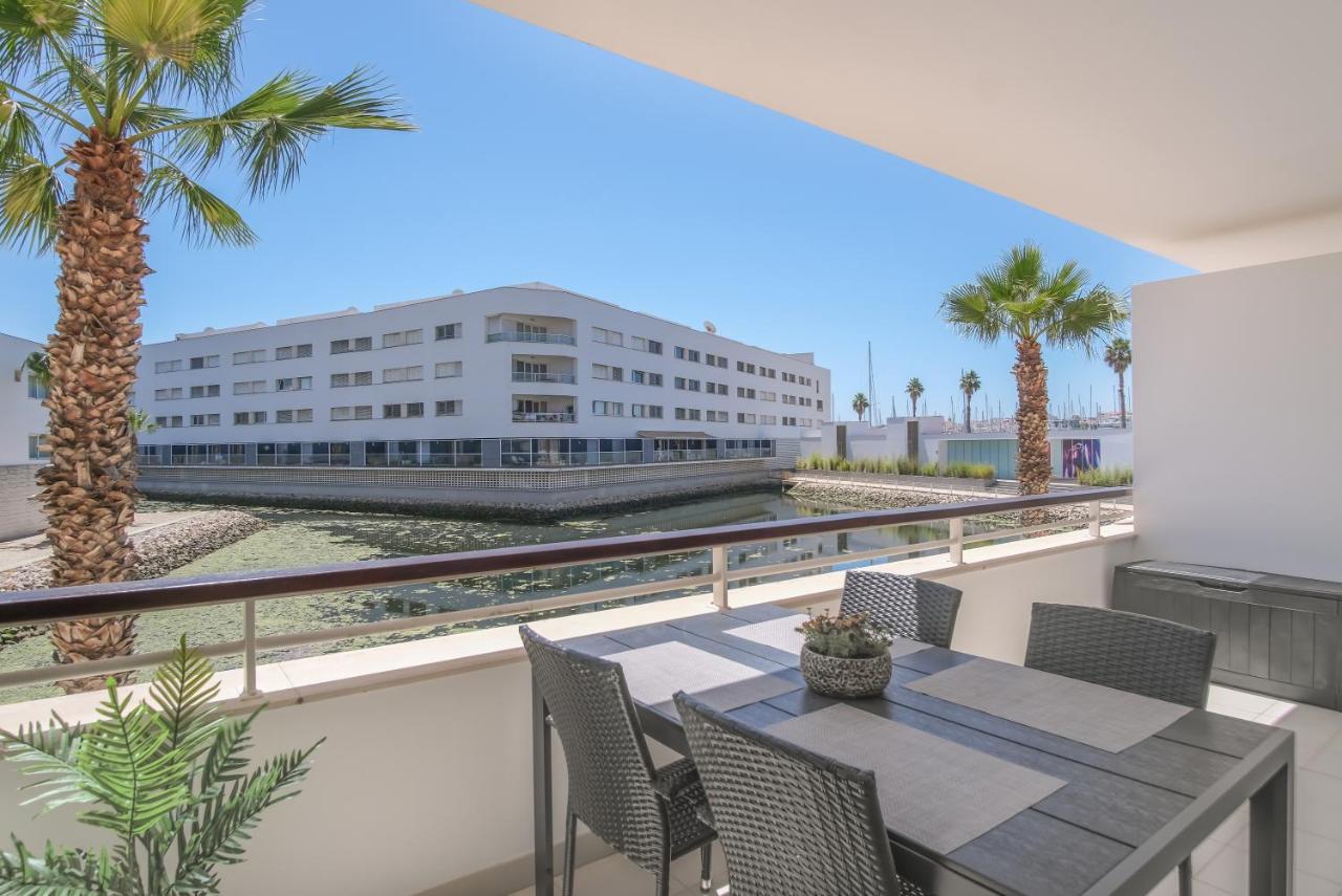 Lucky Star Marina Apartment, With Pool 拉哥斯 外观 照片