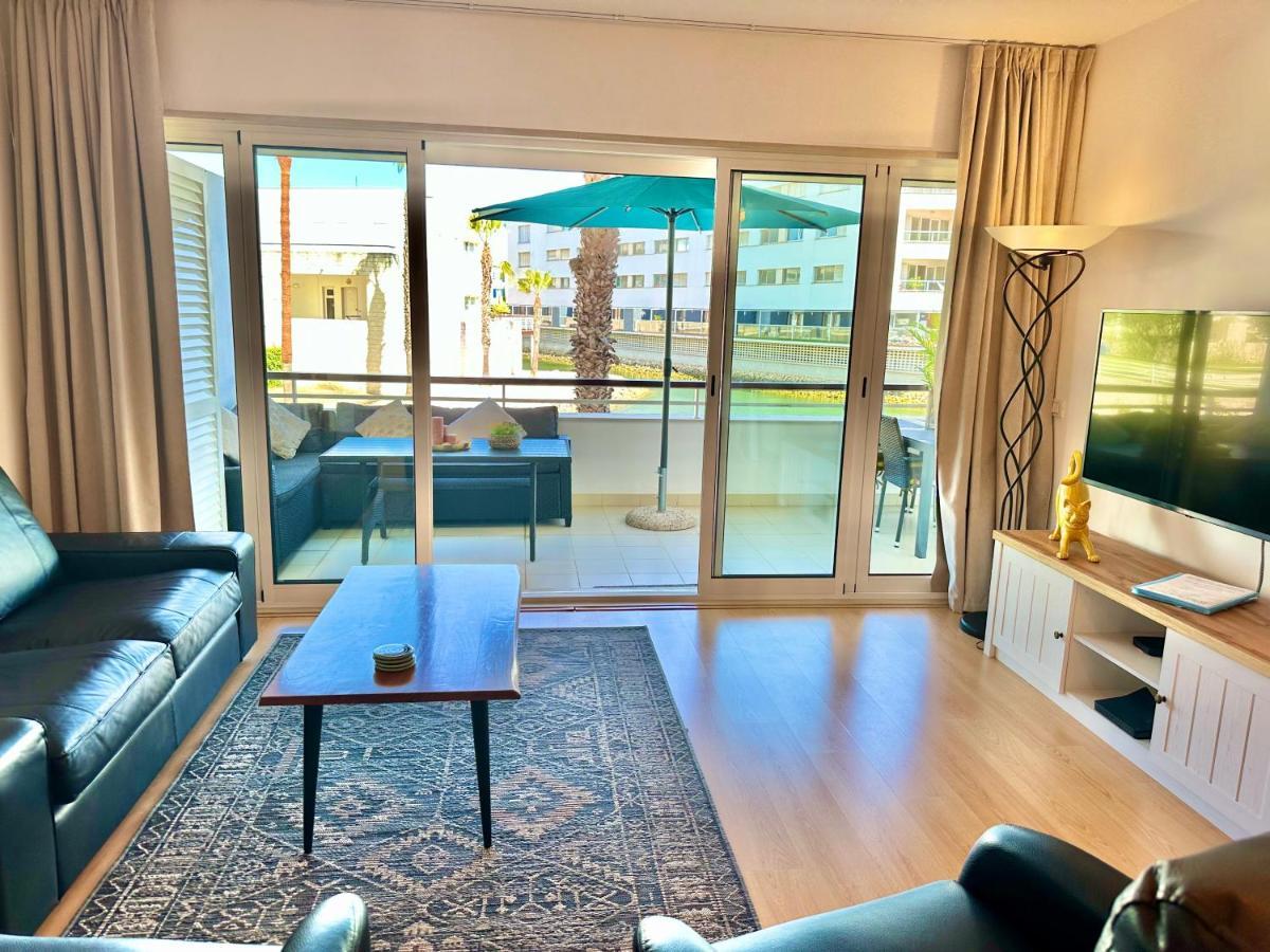 Lucky Star Marina Apartment, With Pool 拉哥斯 外观 照片