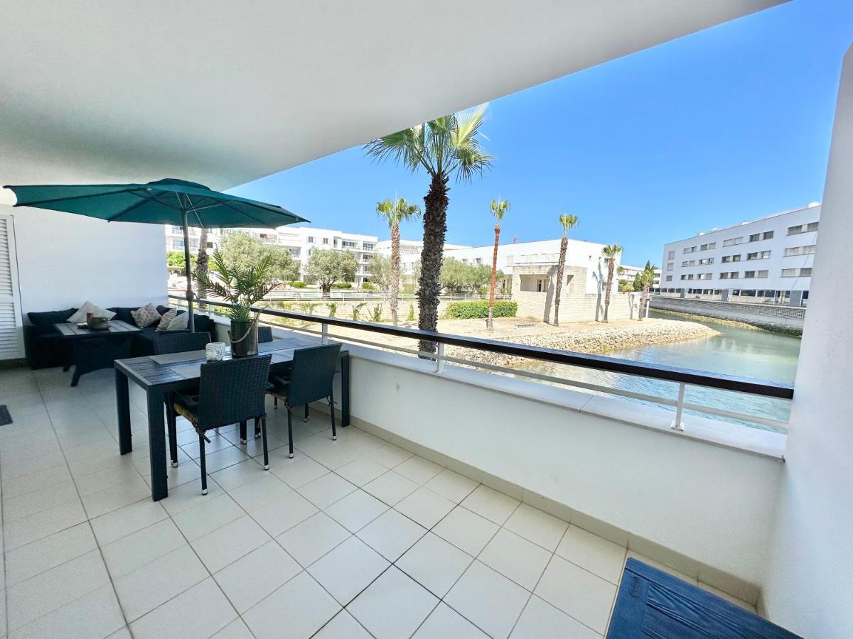Lucky Star Marina Apartment, With Pool 拉哥斯 外观 照片