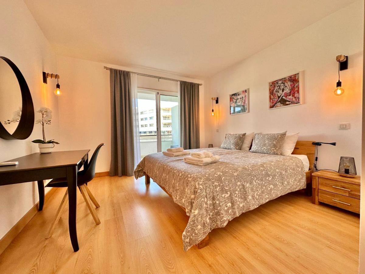 Lucky Star Marina Apartment, With Pool 拉哥斯 外观 照片
